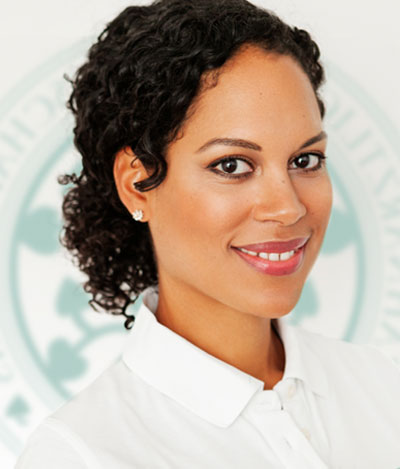 Dr. Joyce Adjei, Zahnärztin